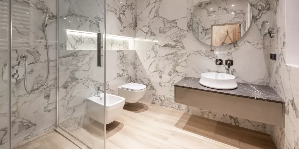 Bathroom Decor Ideas That Look Expensive (Even on a Budget) Bathroom Decor Ideas That Look Expensive (Even on a Budget)