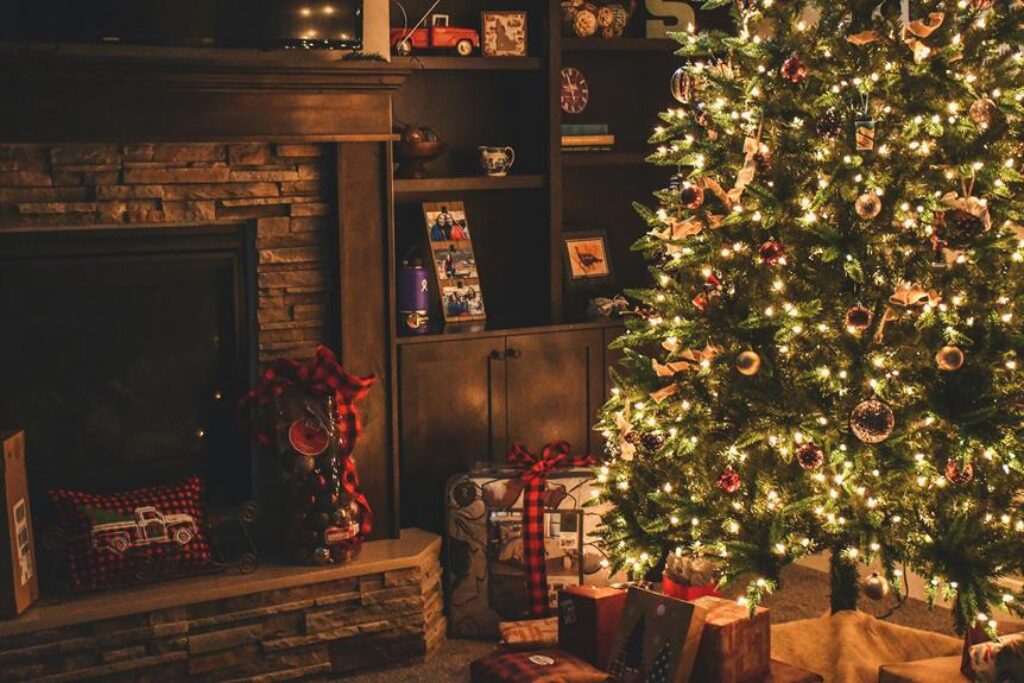 From Cozy Fall to Cheerful Winter From Cozy Fall to Cheerful Winter